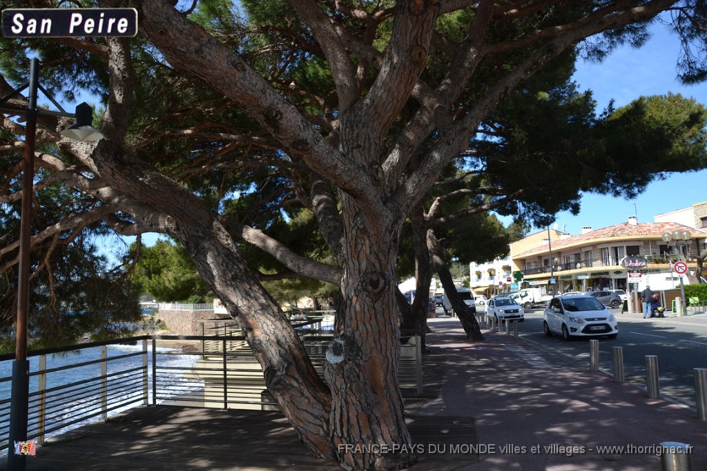 San Pereire 15 copie.jpg - San Peïre - Le village. 02 avril 2015.